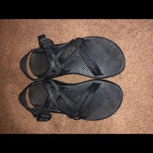 Women’s Chacos Size 7 !!
